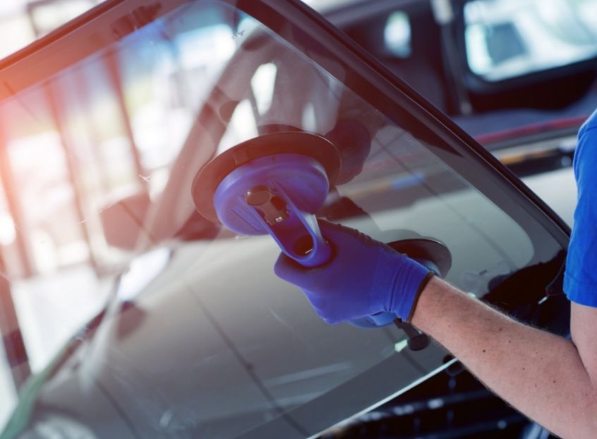 Frontscheibe am Auto austauschen